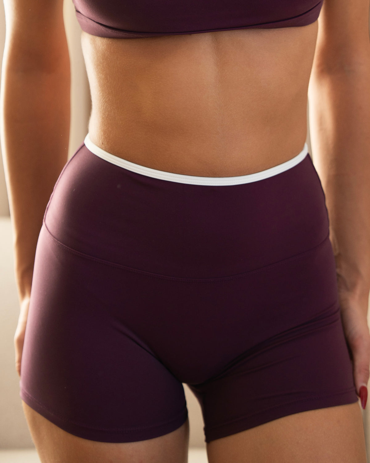 Form shorts in Wine